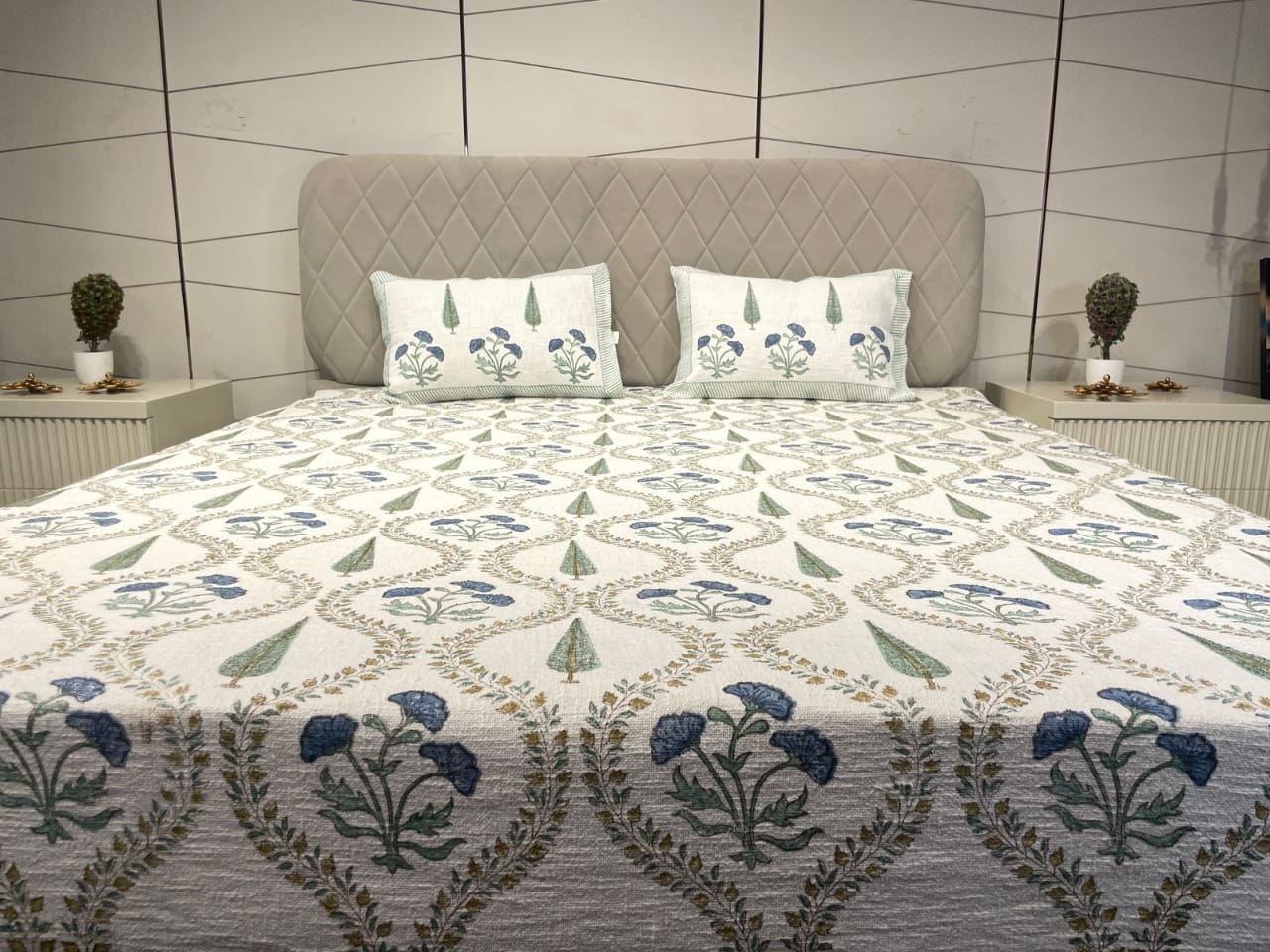 Bageecha Slub Cotton Bedcover-Aaroha Living