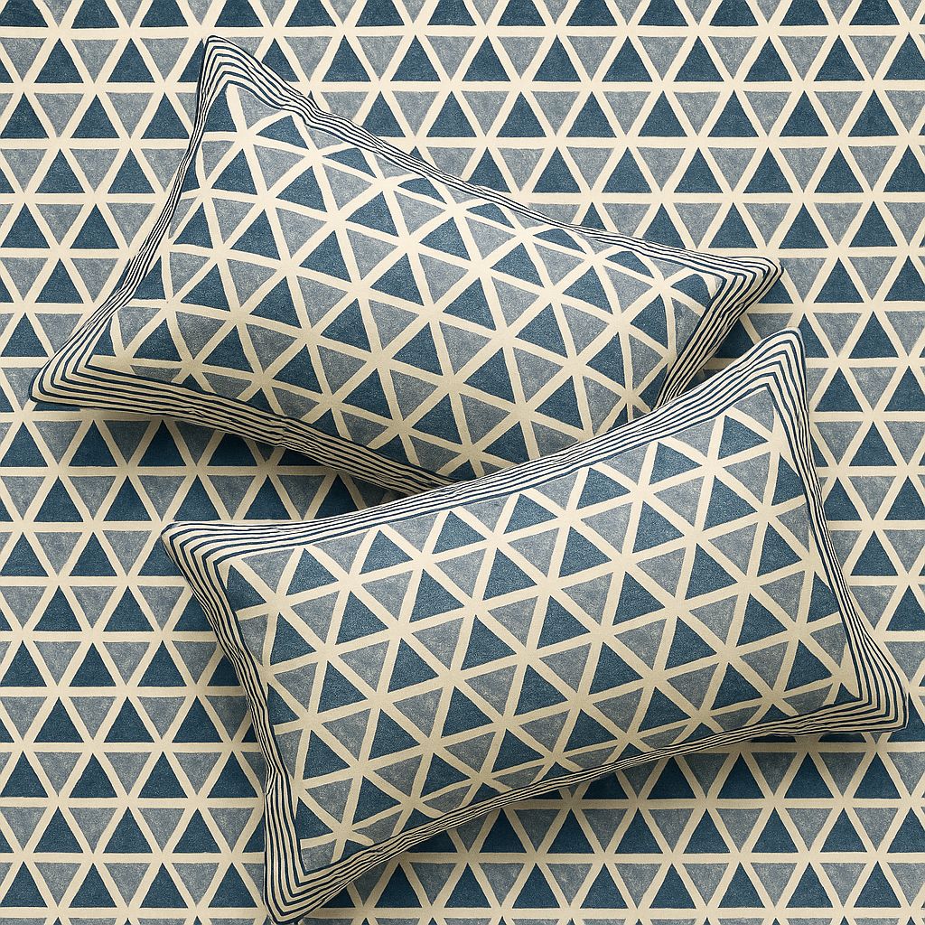 Triangles Prints Cotton Bedsheet-Aaroha Living