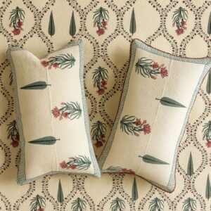 White cotton quilted bedcover with digital print-Aaroha Living