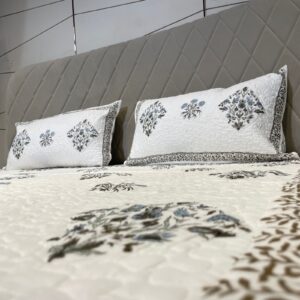 Cotton Quilted Bedcover with Floral Print-Aaroha Living
