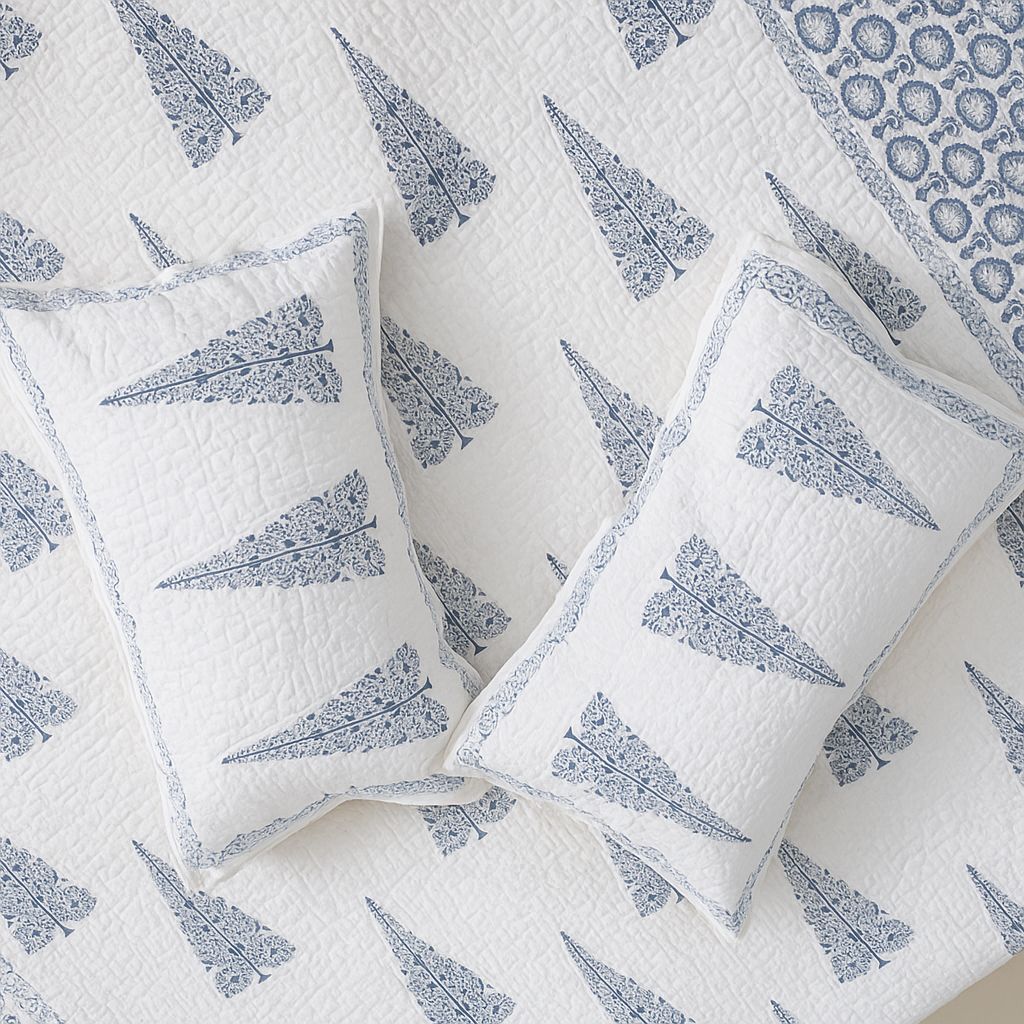 White cotton quilted bedcover-Aaroha Living